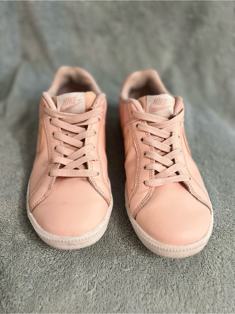 Nike Court Royale Women’s Size 7 Blush Pink Peach Leather Sneakers